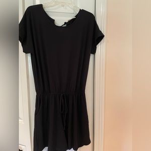 Zenana black romper never worn